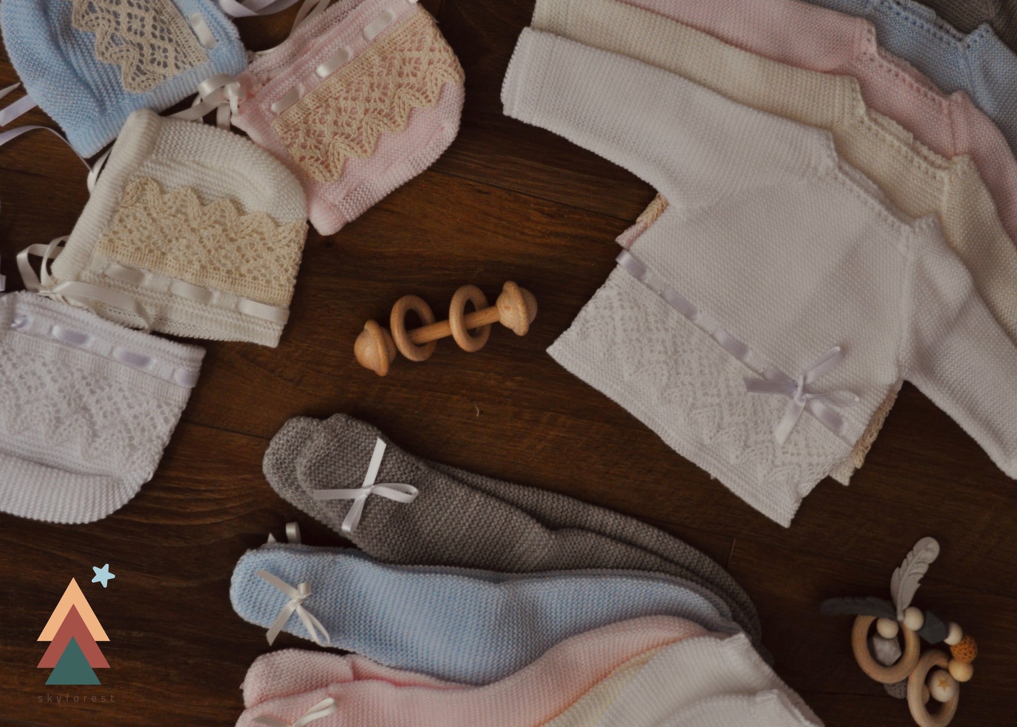 Newborn Girl Coming Home Outfit, baby gray white lace layette trim, Baby girl boy take home set