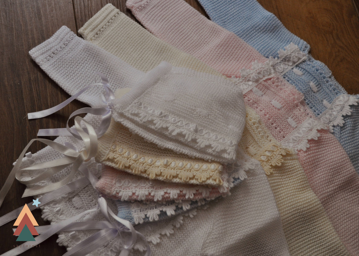 Newborn Girl Coming Home Outfit, baby gray white lace layette trim, Baby girl boy take home set