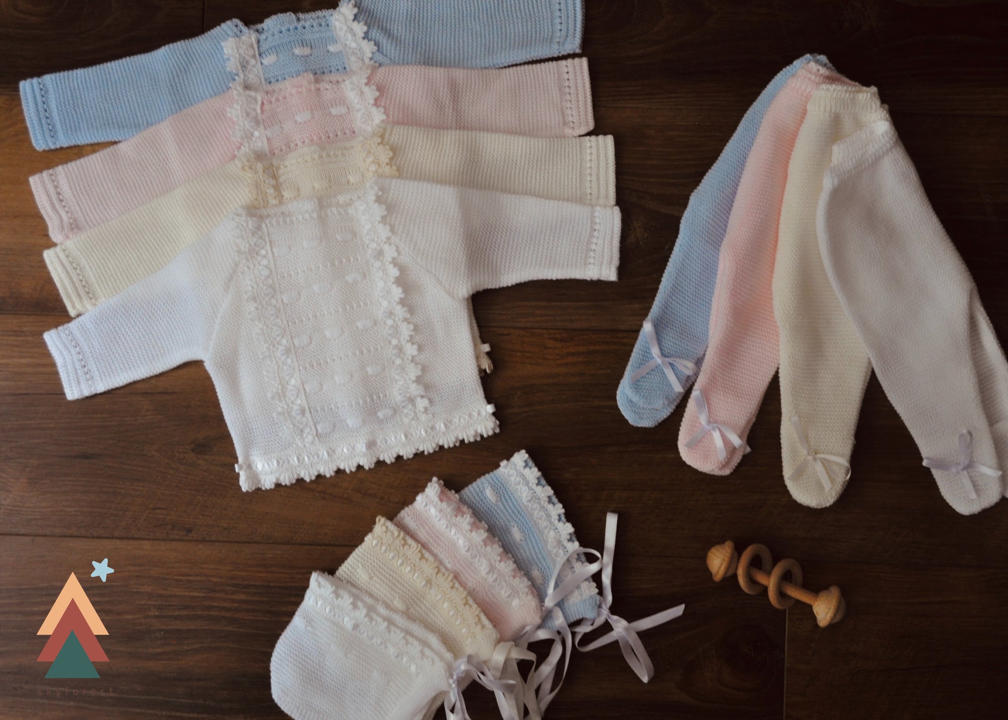 Newborn Girl Coming Home Outfit, baby gray white lace layette trim, Baby girl boy take home set