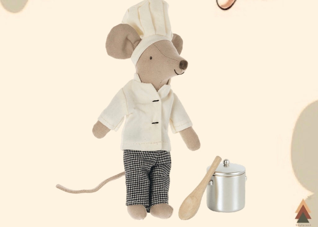 Maileg Royal family chef mouse with utensils