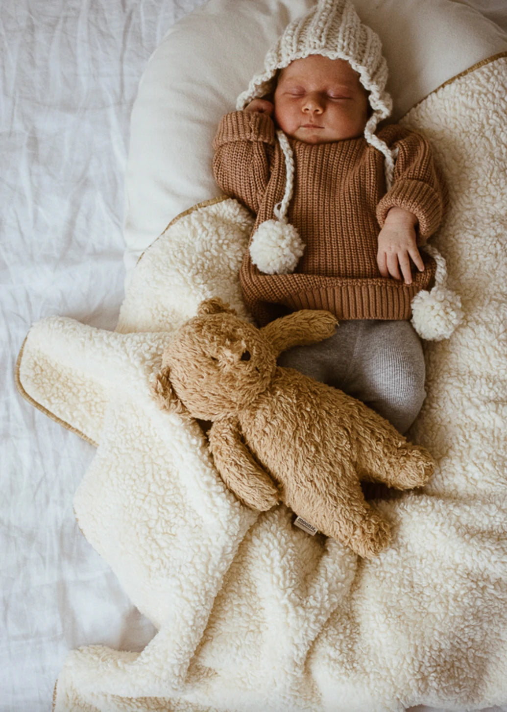 Moonie Bear - Organic Humming Friend Bear Nightlight - Sleeping Aid - CAPPUCINO